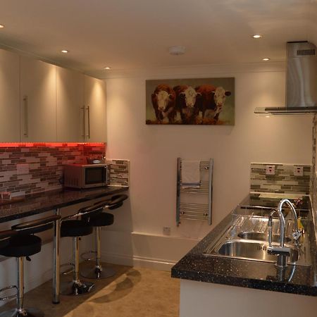 Worship Farm Accommodation Redhill  Extérieur photo